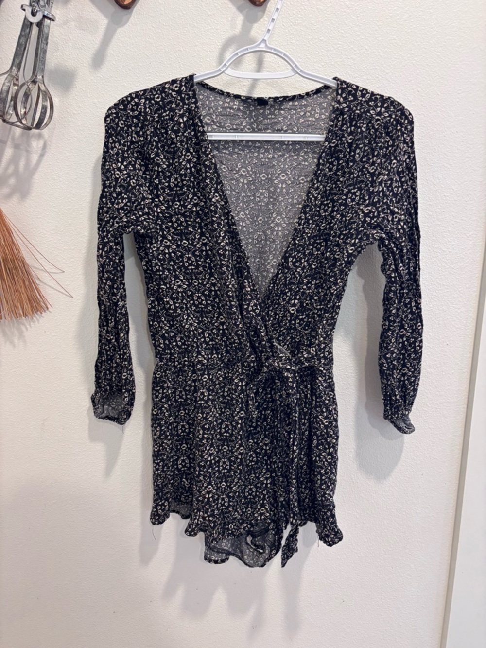 American Eagle Outfitters Black and Cream Floral romper